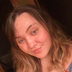 Meet your Posher, Madelyn